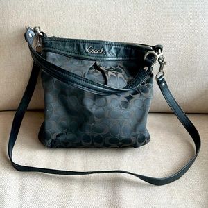 Authentic Vintage Black Coach Designer Crossbody / Shoulder Bag : Two Straps